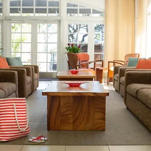 https://coconut-waikiki-hotel.hotelsinhawaii.org